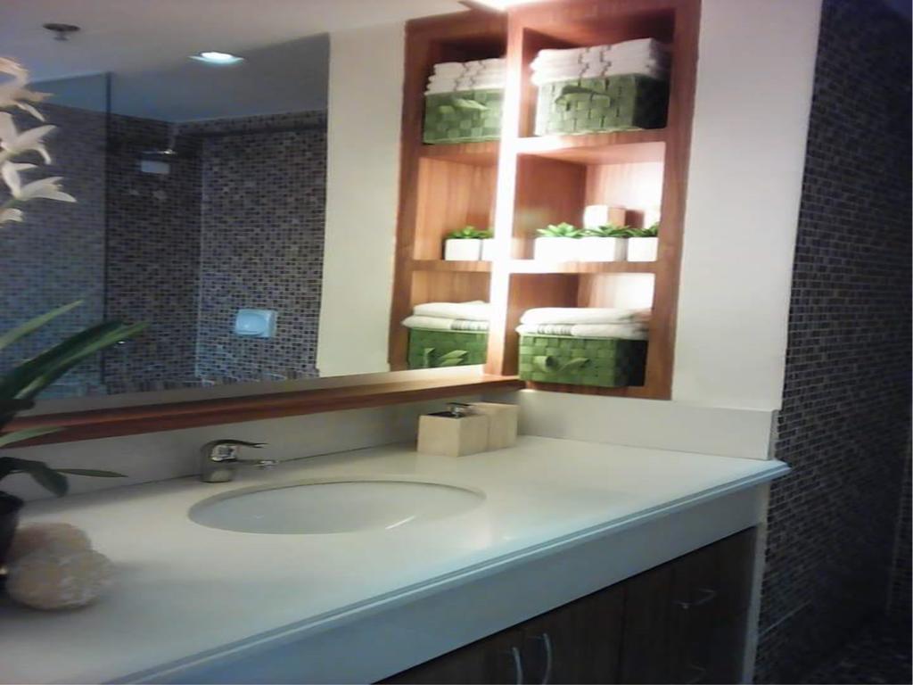 Sorrel Residences Condo Apartment By Fe Манила Екстериор снимка
