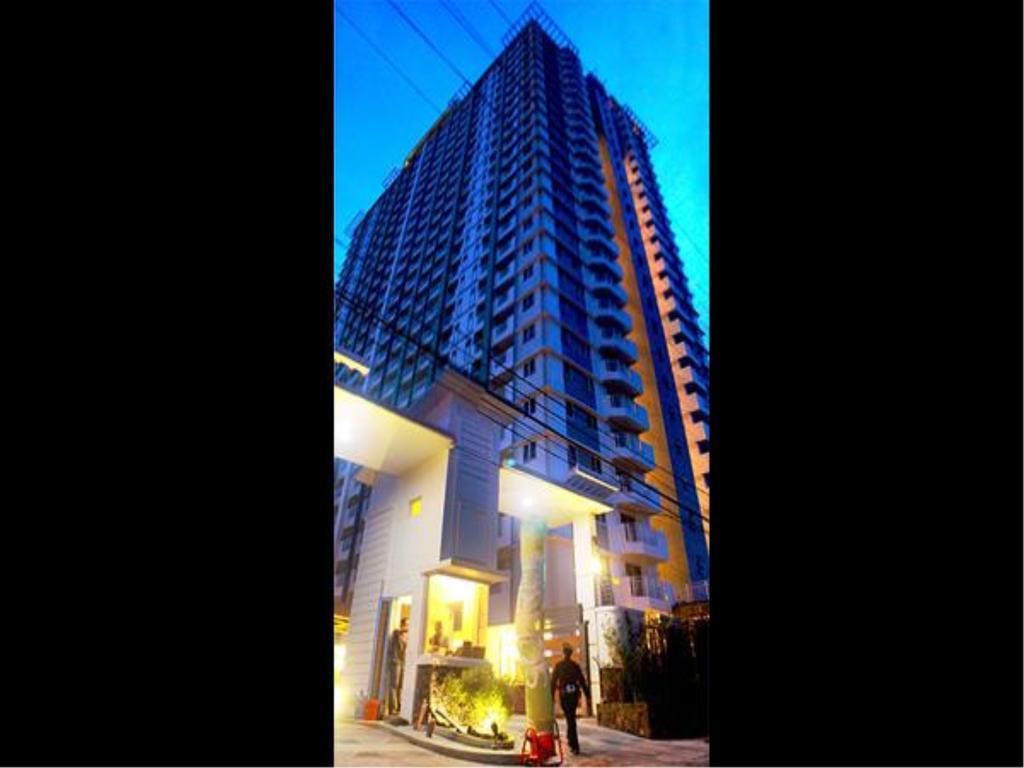 Sorrel Residences Condo Apartment By Fe Манила Екстериор снимка
